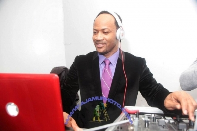 734410_10151364585227449_1675986676_n